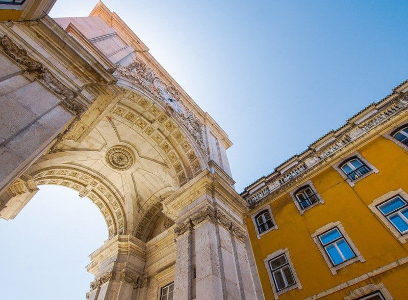 Understanding The Stages of Private Equity Investment